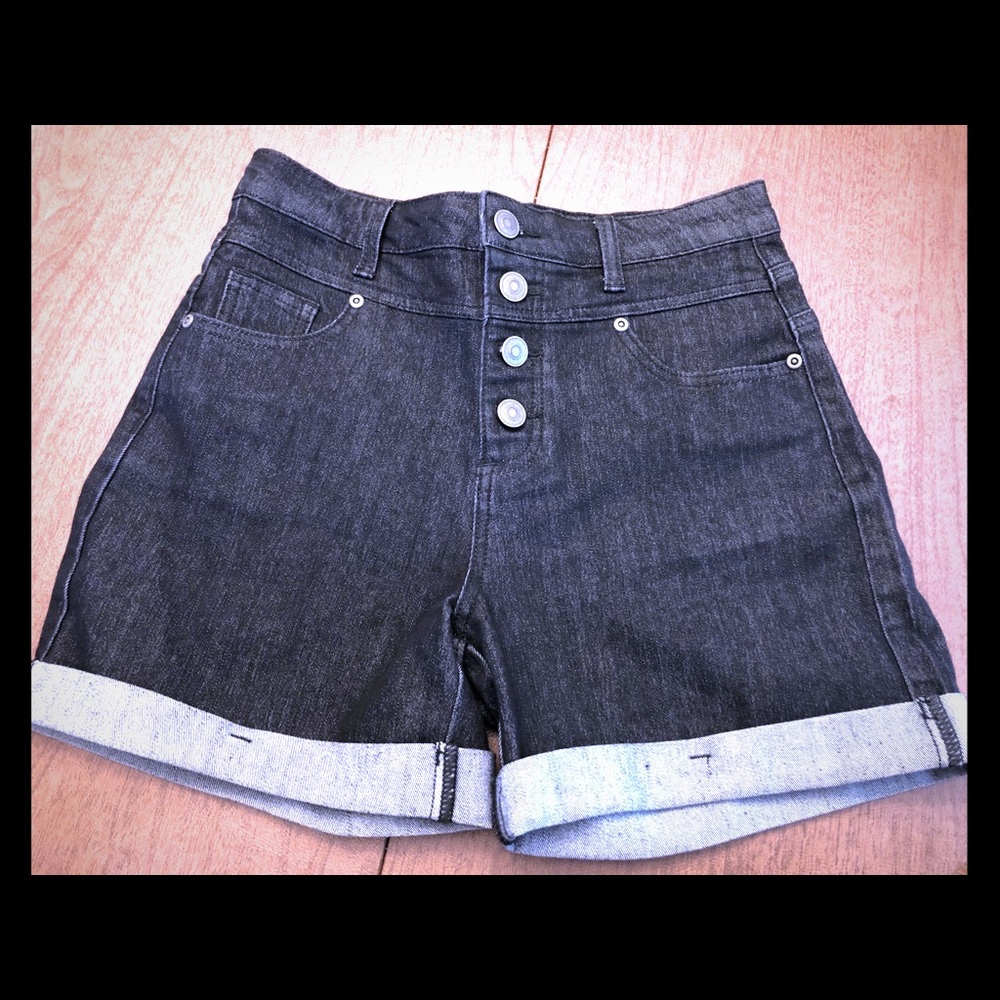 ModCloth karaoke Jean shorts NEW